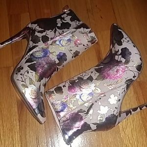Anne Michelle Blush Floral Boots, NWB